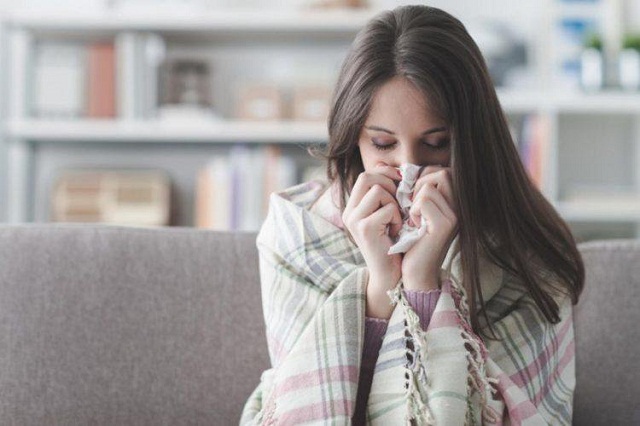 Suy giảm hệ miễn dịch khiến cơ thể dễ bị cảm lạnh, cảm cúm