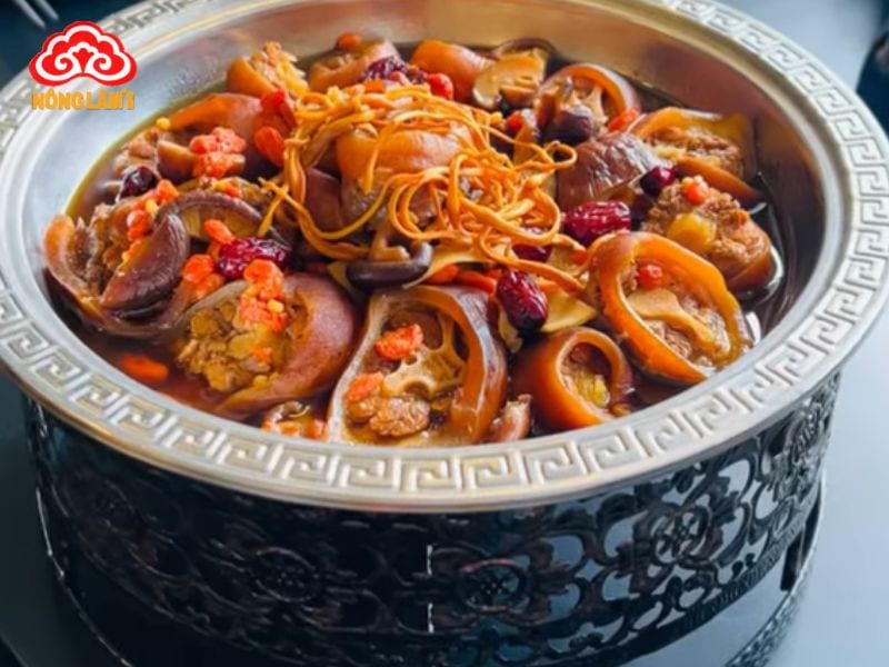 Bài Thuốc Từ Món Ăn Với Đông Trùng Hạ Thảo 17 Súp đuôi bò hầm đông trùng hạ thảo