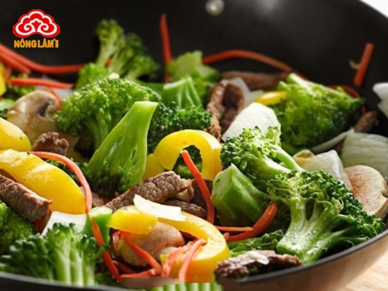Bài Thuốc Từ Món Ăn Với Đông Trùng Hạ Thảo 15 Đông trùng hạ thảo xào thịt bò cải xanh