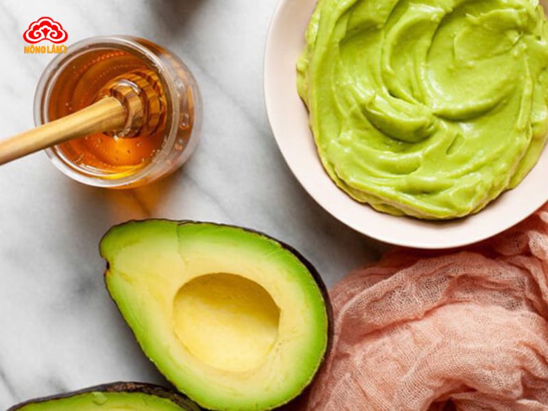 Mặt nạ nấm linh chi & bơ (dưỡng ẩm sâu và phục hồi da khô nám)