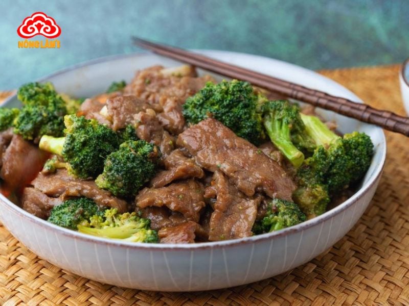 Thịt bò xào nấm linh chi